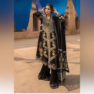 Crimson x Saira Shakira Suit